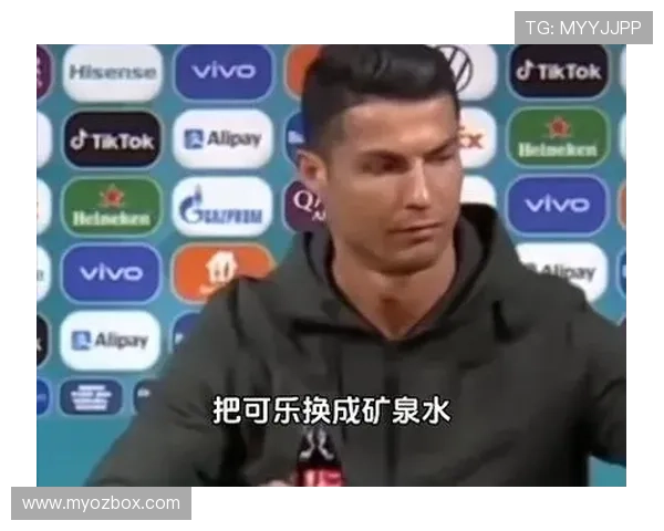 模仿C罗挪可乐赤脚踩场比尔曼火